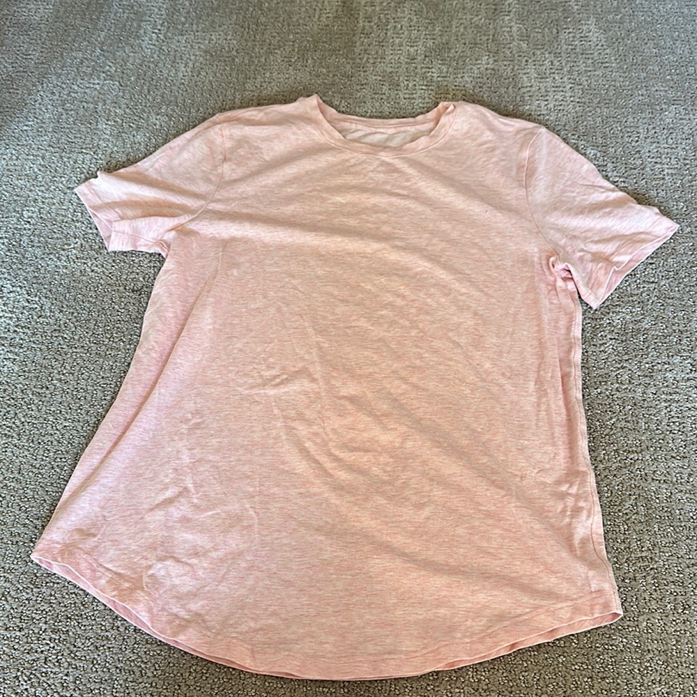 Lululemon tee